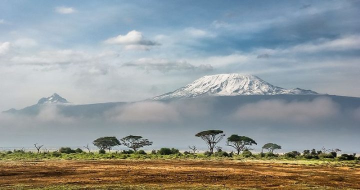 Kilimanjaro_from_Amboseli.jpg